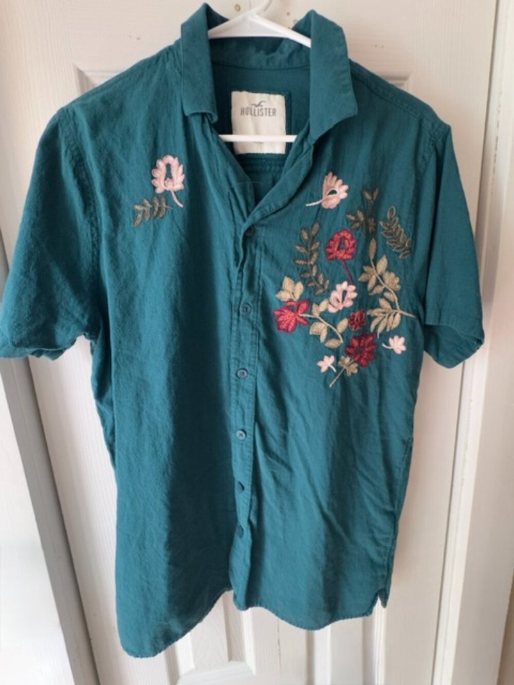 Women's Hollister shirt